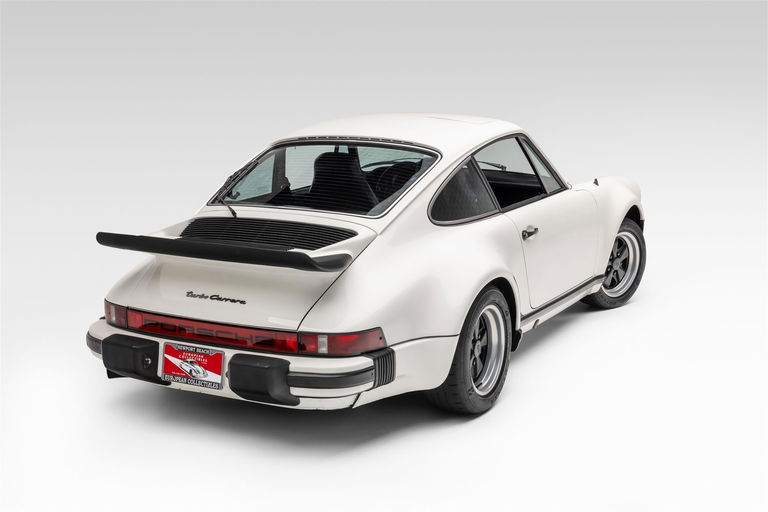 Porsche 911 Turbo 3.0 (US)