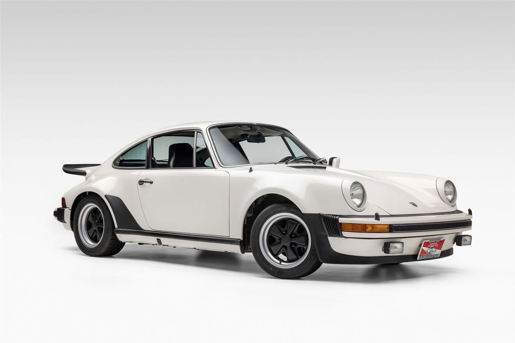 Porsche 911 Turbo 3.0 (US)