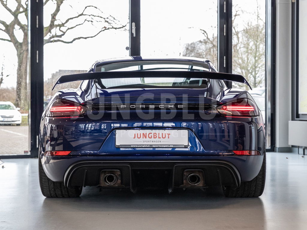 Porsche 718 Cayman GT4