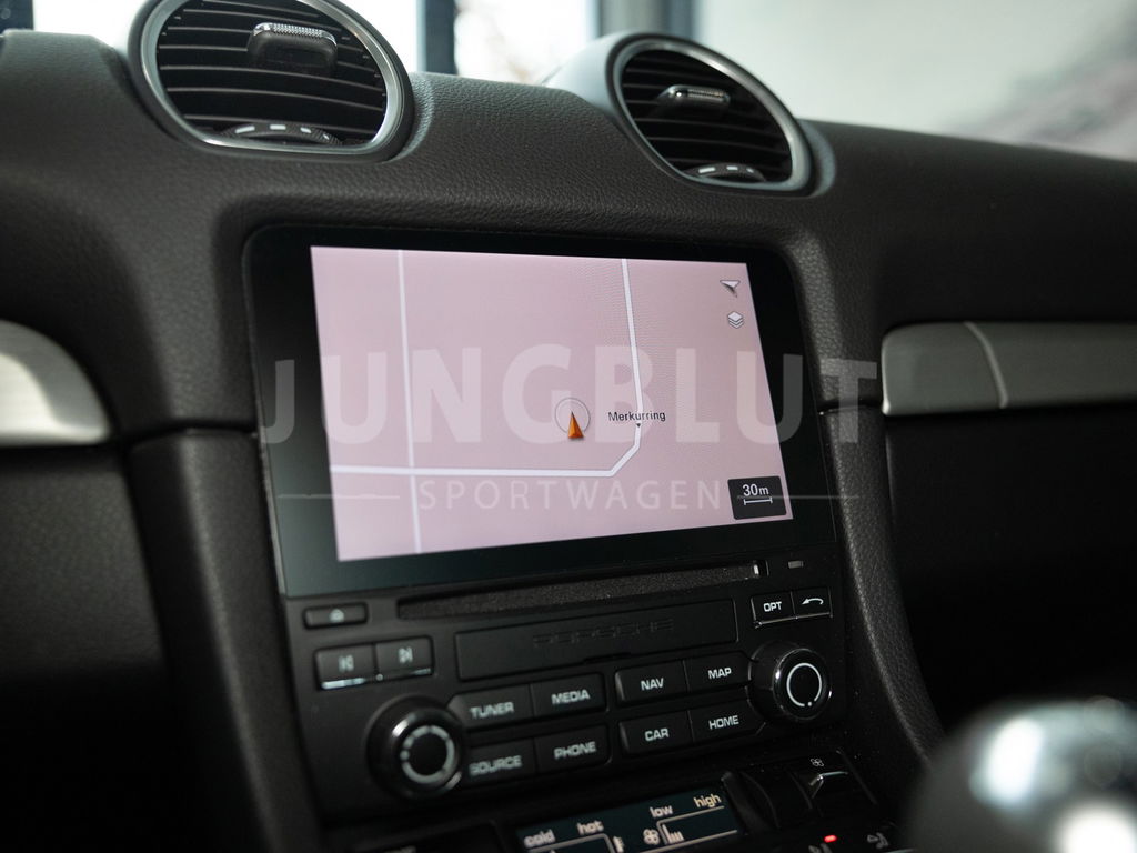 Porsche 718 Cayman GT4