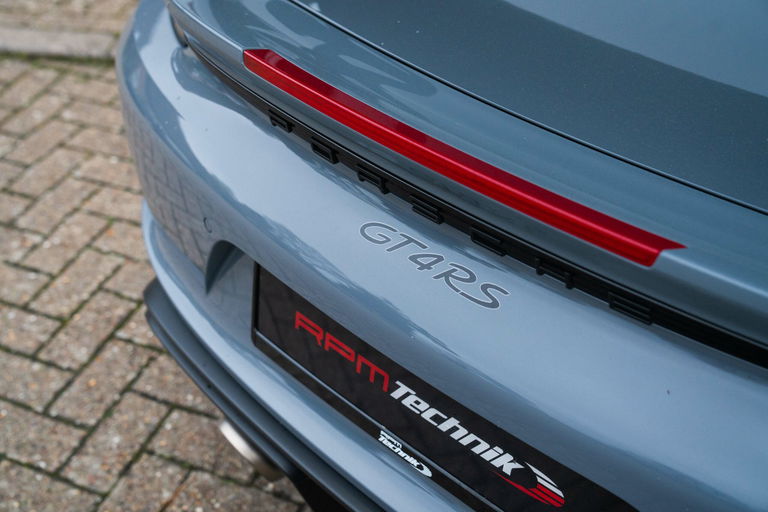 Porsche 718 Cayman GT4 RS