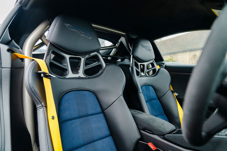 Porsche 718 Cayman GT4 RS