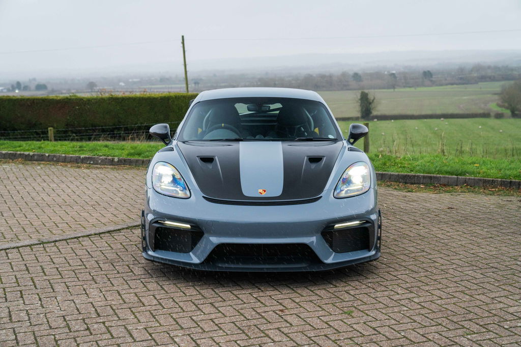Porsche 718 Cayman GT4 RS