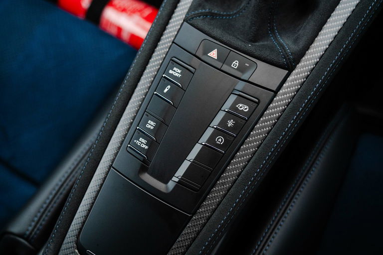 Porsche 718 Cayman GT4 RS