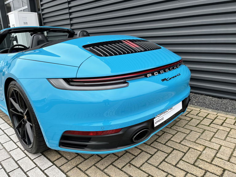 Porsche 992 Carrera 4S
