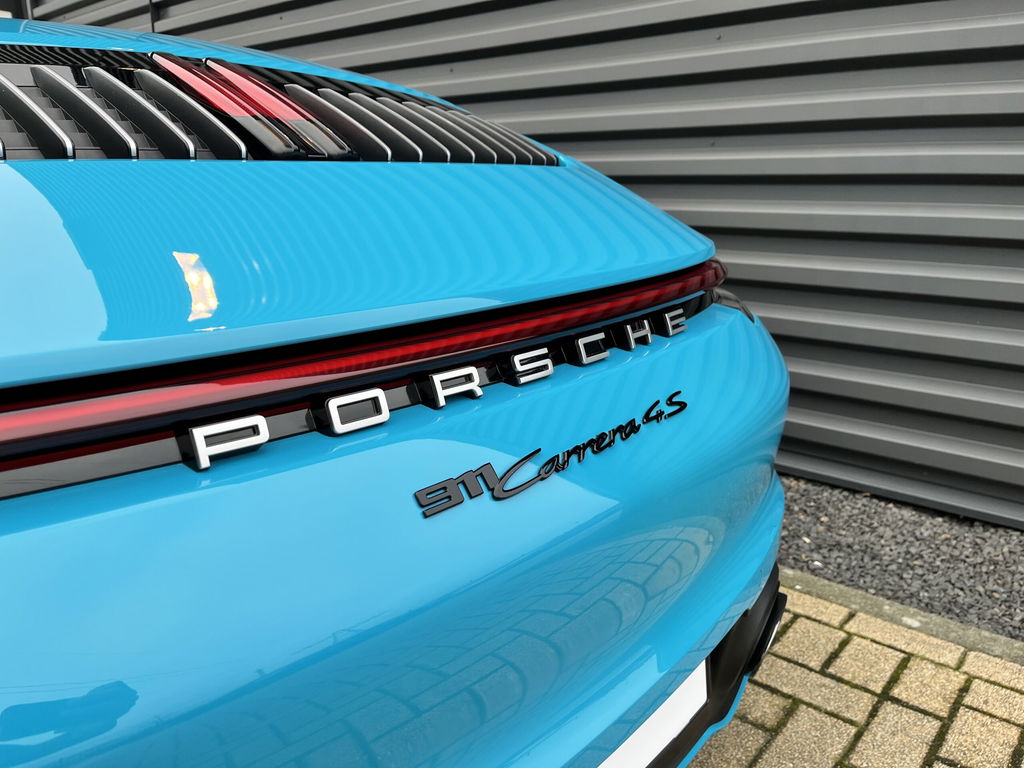 Porsche 992 Carrera 4S