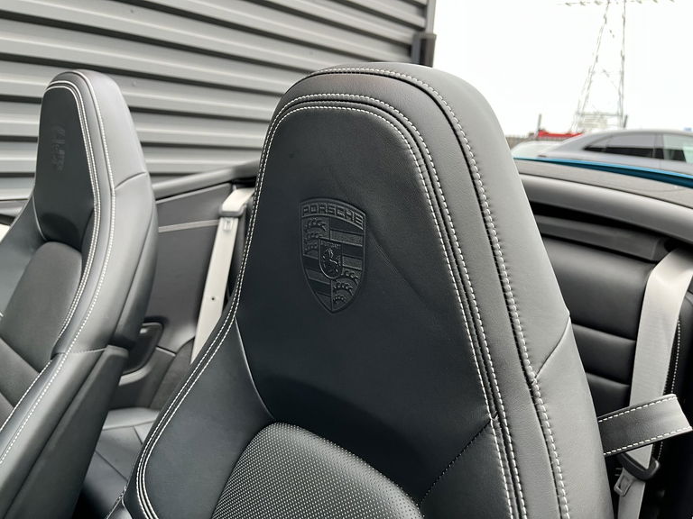 Porsche 992 Carrera 4S