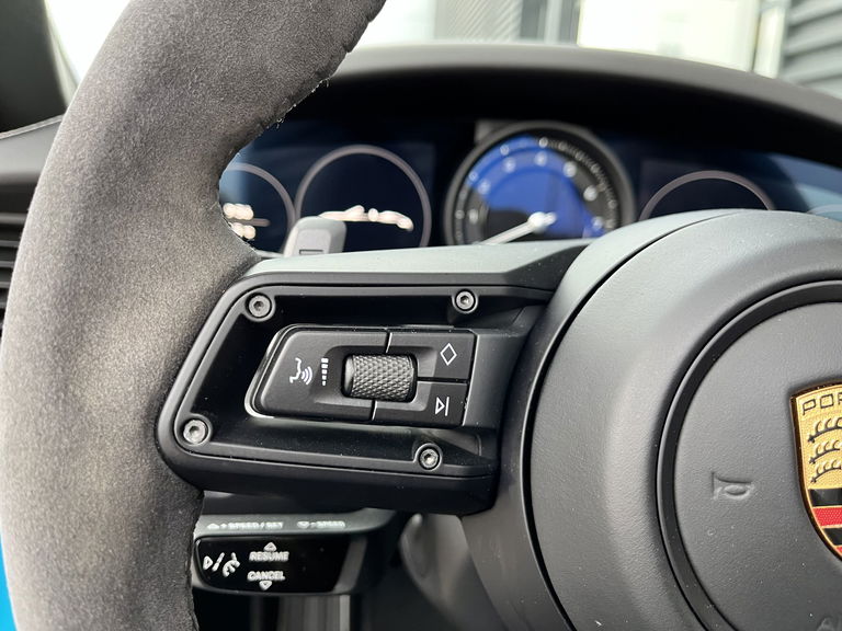 Porsche 992 Carrera 4S