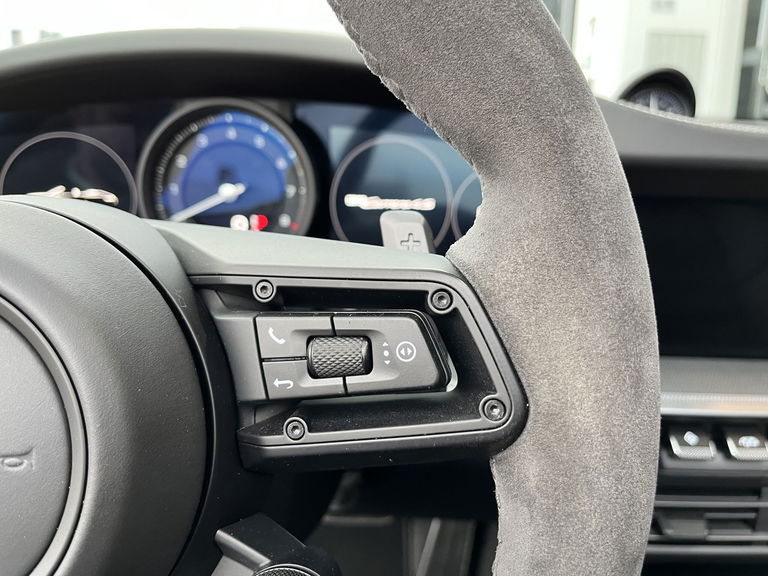 Porsche 992 Carrera 4S