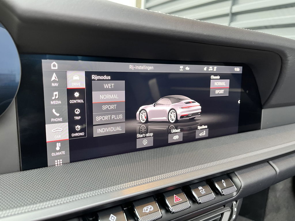 Porsche 992 Carrera 4S