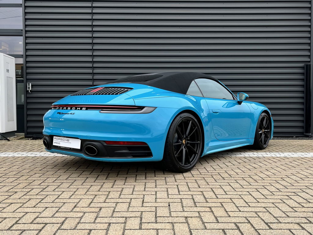 Porsche 992 Carrera 4S
