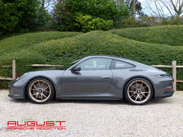 Porsche 992 GT3 Touring