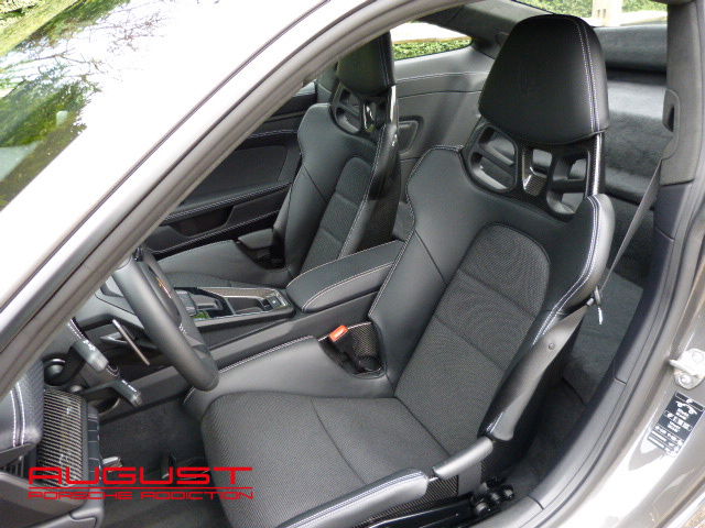 Porsche 992 GT3 Touring