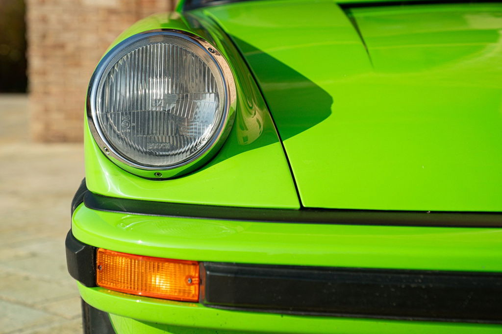 Porsche 911 Carrera 2.7