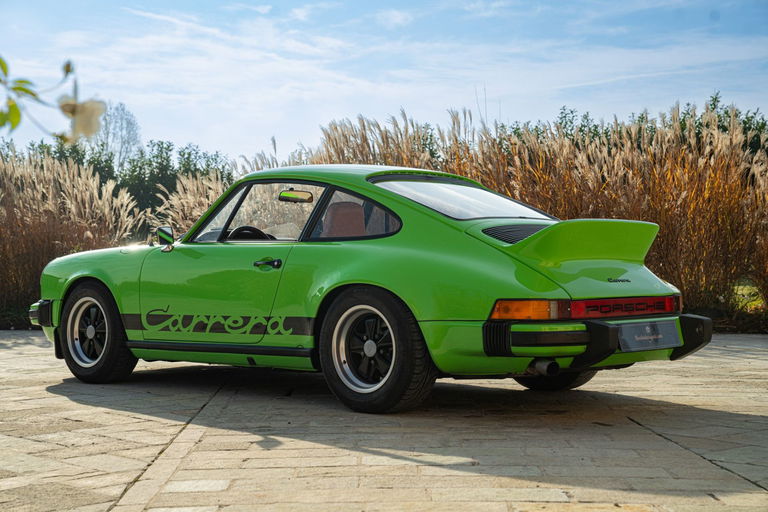 Porsche 911 Carrera 2.7