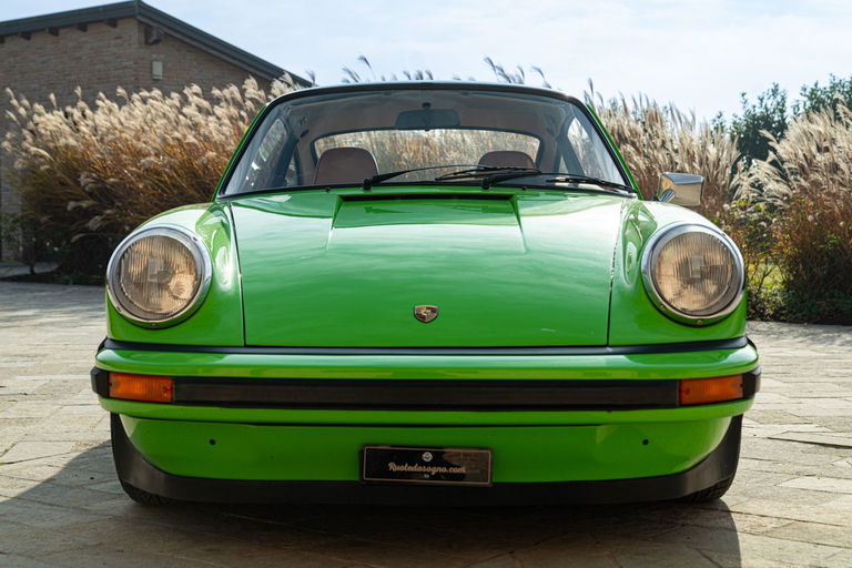 Porsche 911 Carrera 2.7