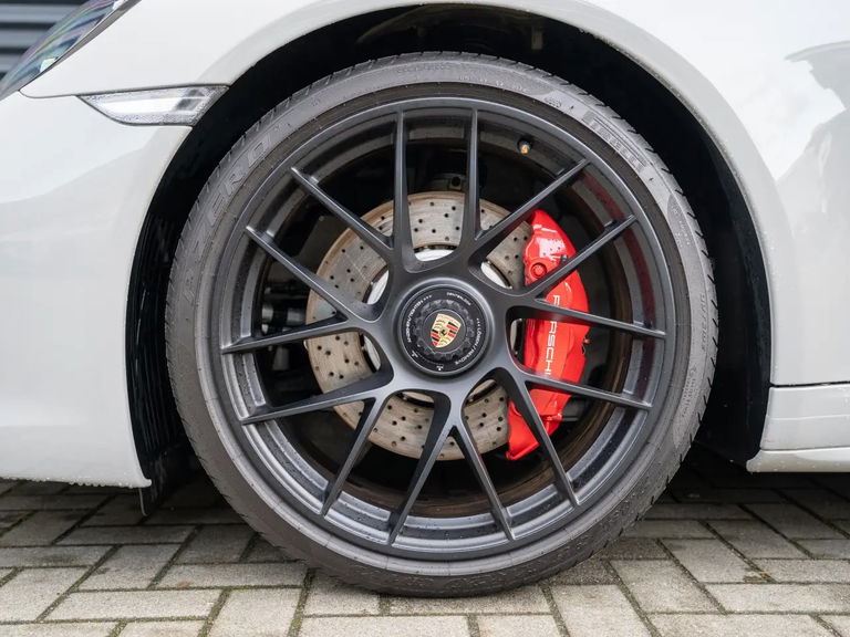 Porsche 991.2 Carrera 4 GTS