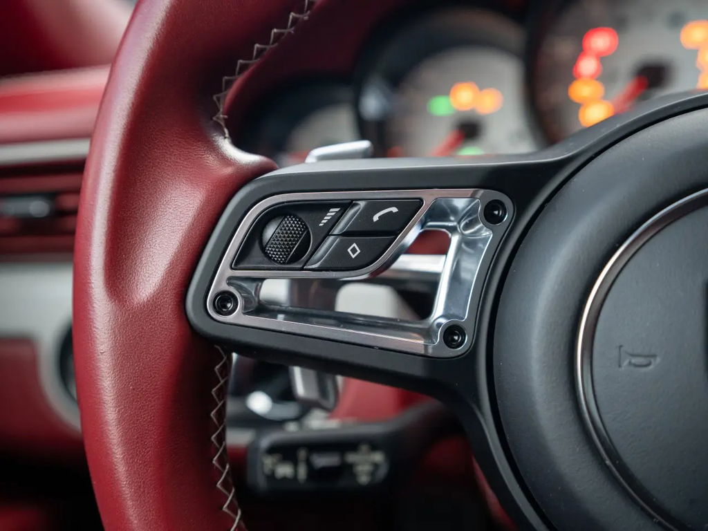 Porsche 991.2 Carrera 4 GTS