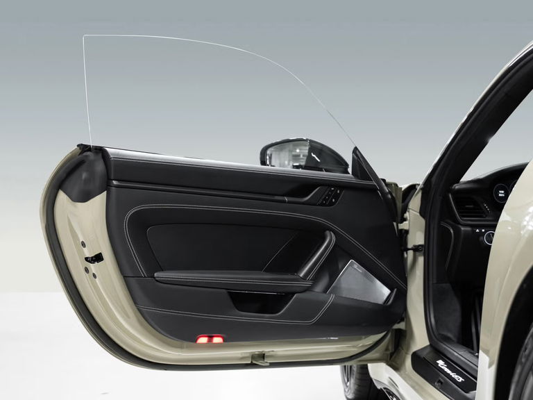 Porsche 992 Carrera 4 GTS