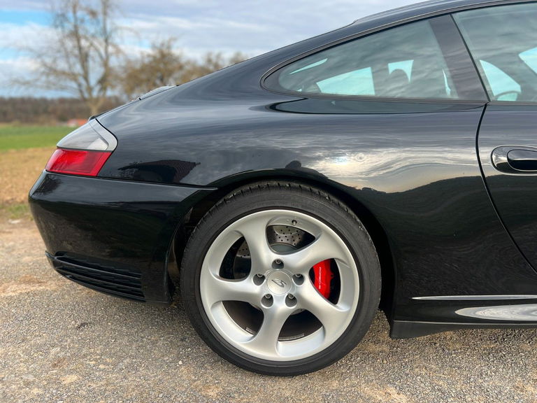 Porsche 996 Carrera 4S