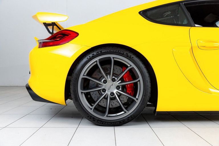 Porsche 981 Cayman GT4