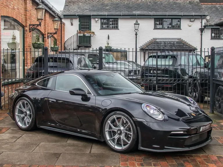 Porsche 992 GT3 Touring