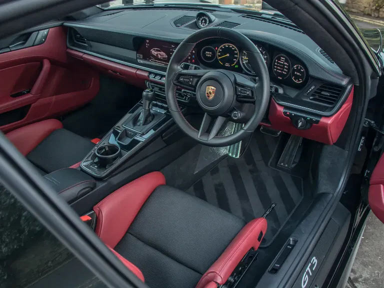 Porsche 992 GT3 Touring