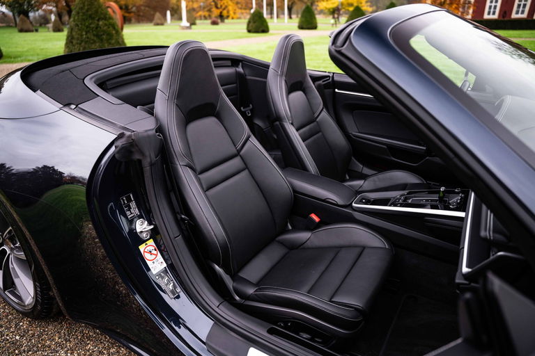 Porsche 992 Carrera 4S