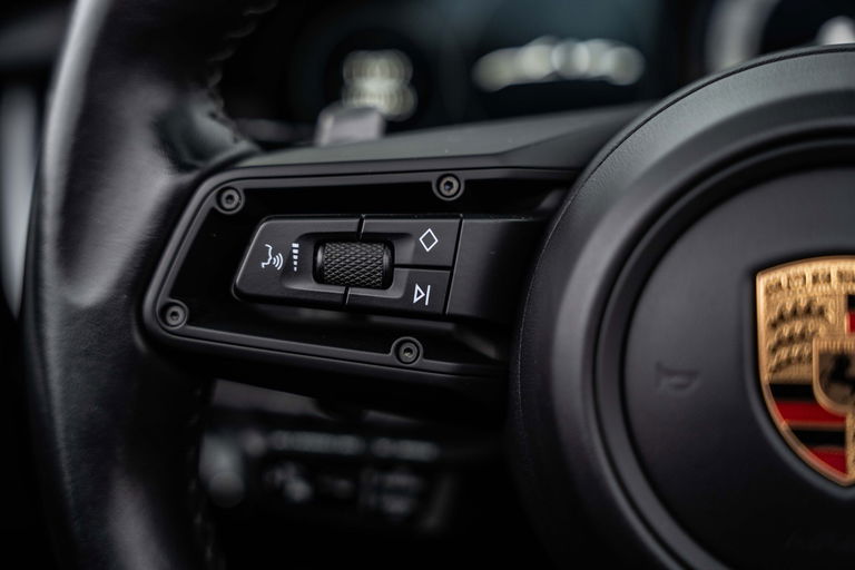 Porsche 992 Carrera 4S