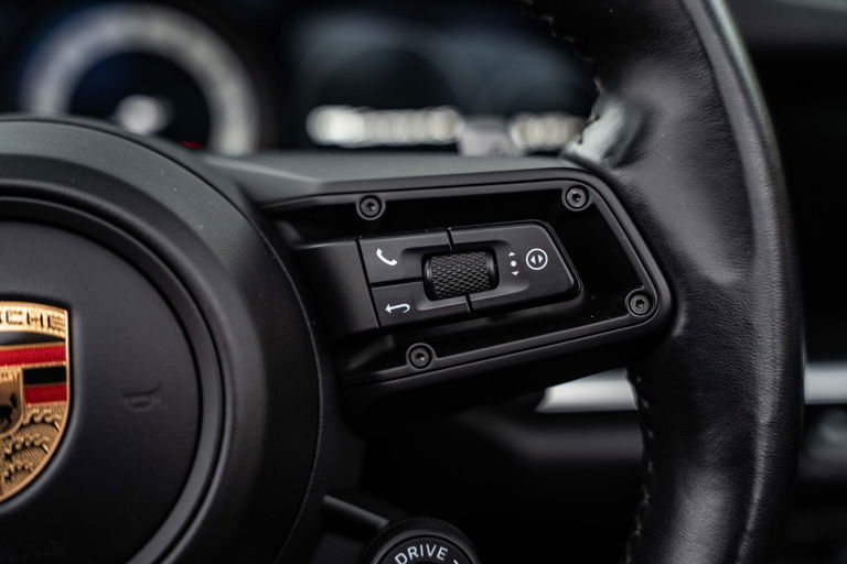 Porsche 992 Carrera 4S