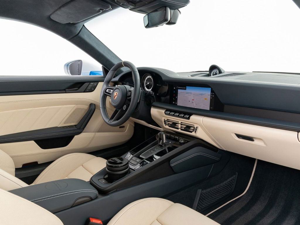 Porsche 992 Carrera 4S