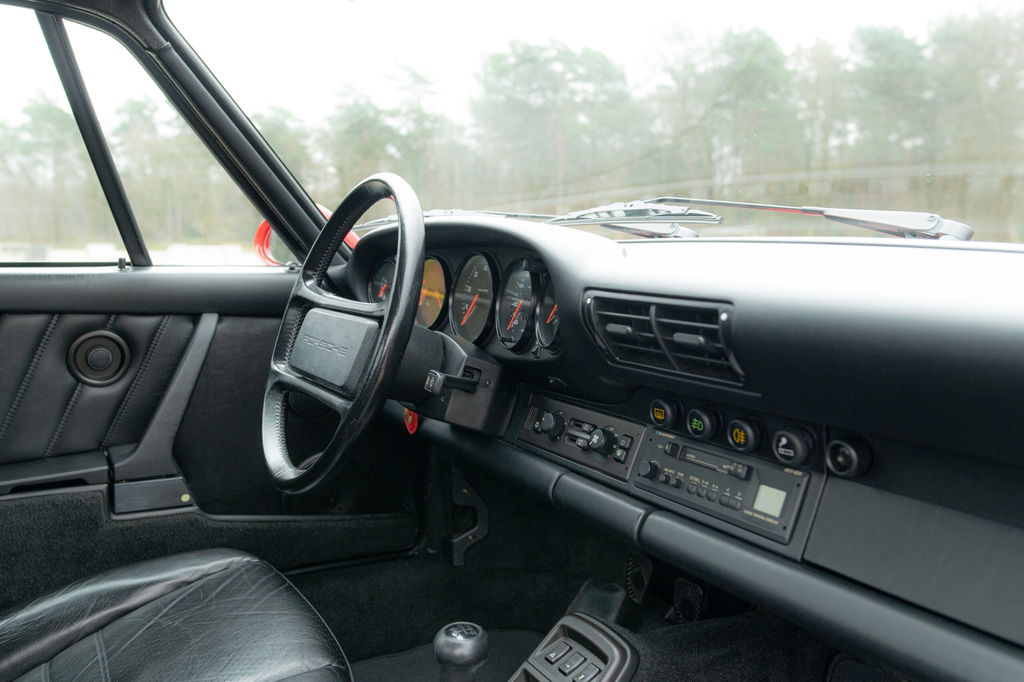 Porsche 964 Carrera 4