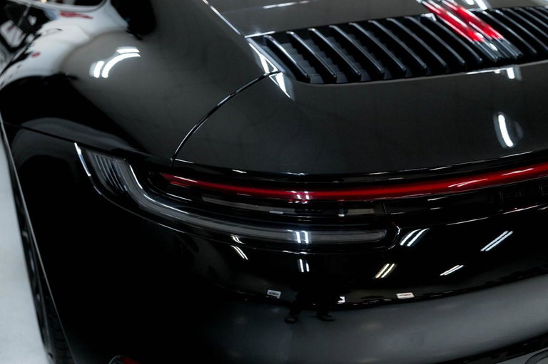 Porsche 992 Carrera
