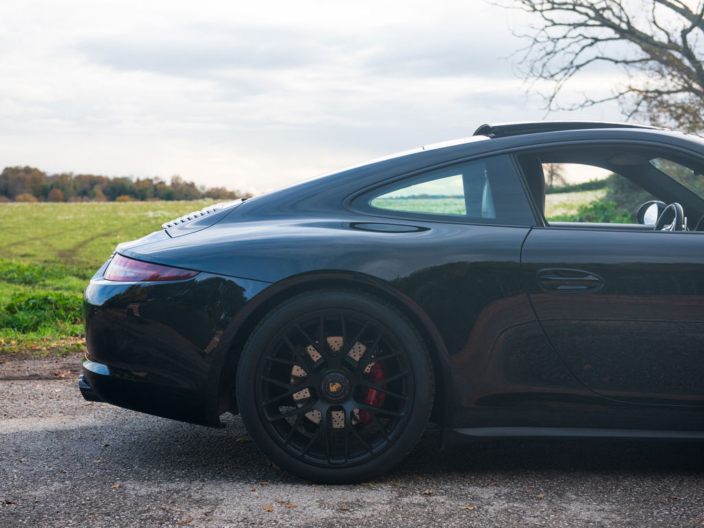 Porsche 991 Carrera GTS