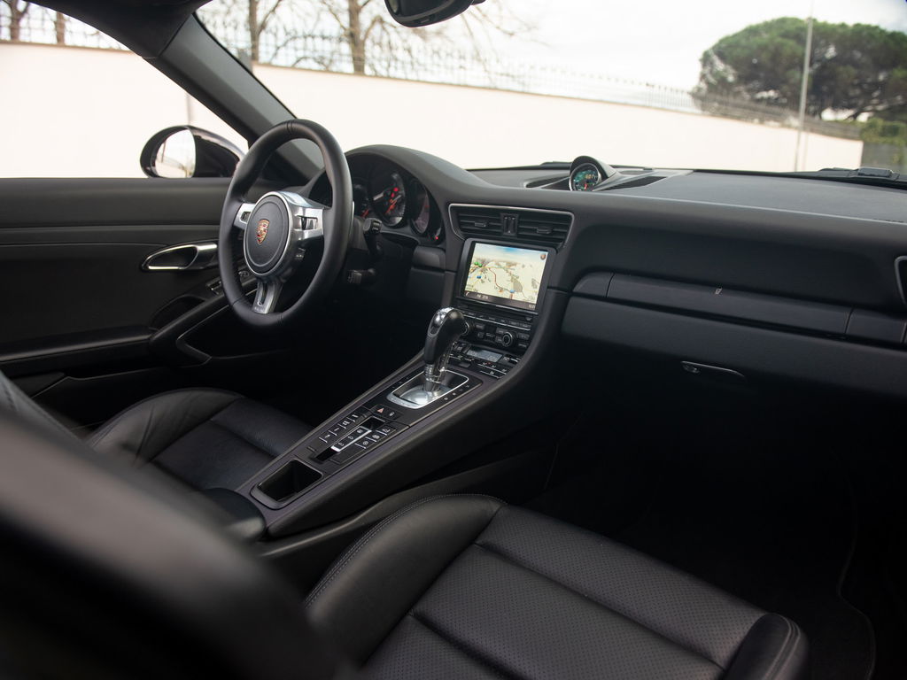 Porsche 991 Carrera GTS