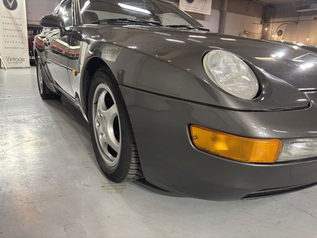 Porsche 968