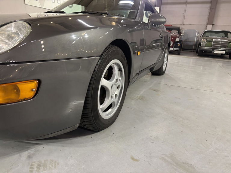 Porsche 968