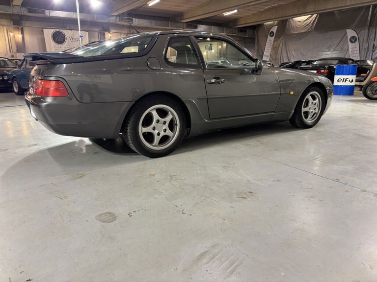 Porsche 968