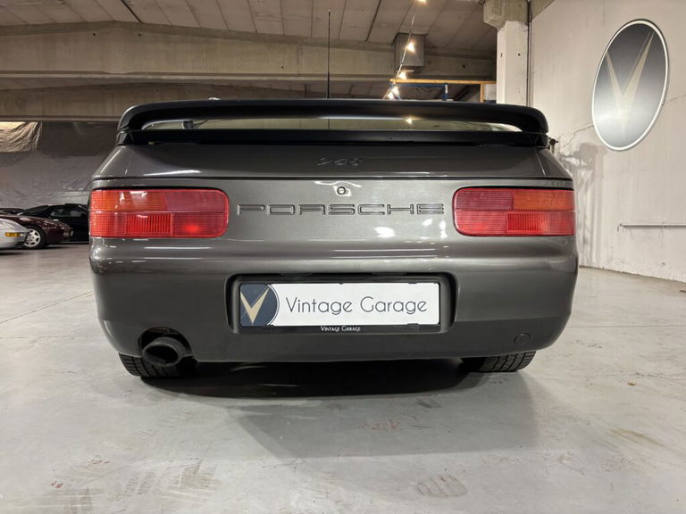 Porsche 968
