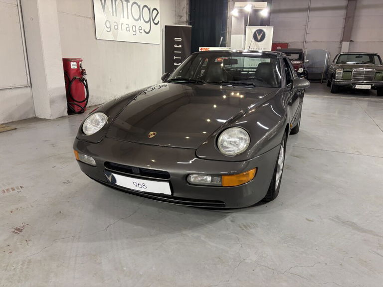 Porsche 968