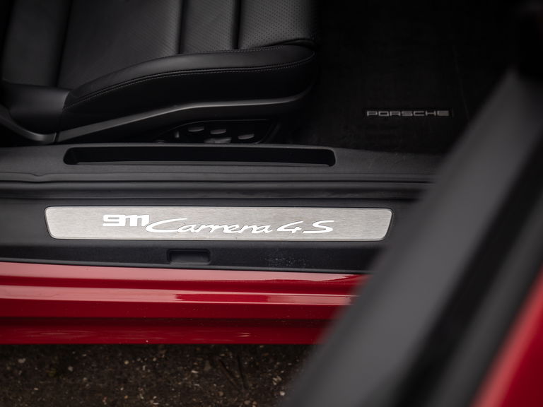 Porsche 992 Carrera 4S