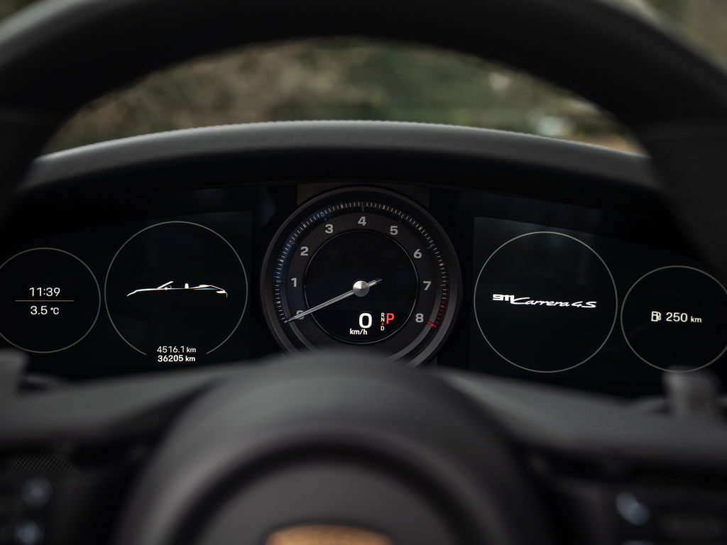 Porsche 992 Carrera 4S