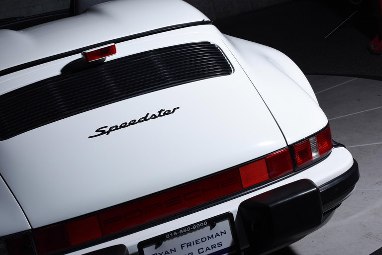 Porsche 911 Carrera 3.2 Speedster (US)