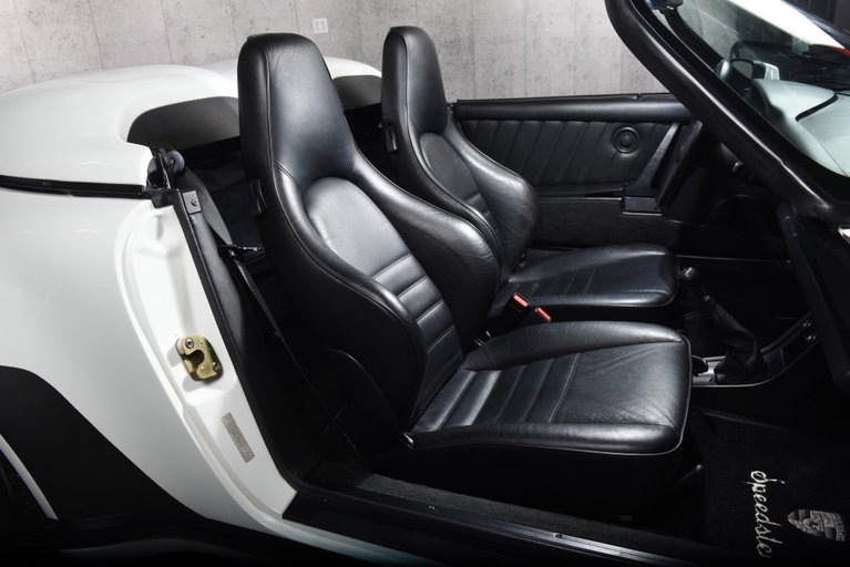 Porsche 911 Carrera 3.2 Speedster (US)
