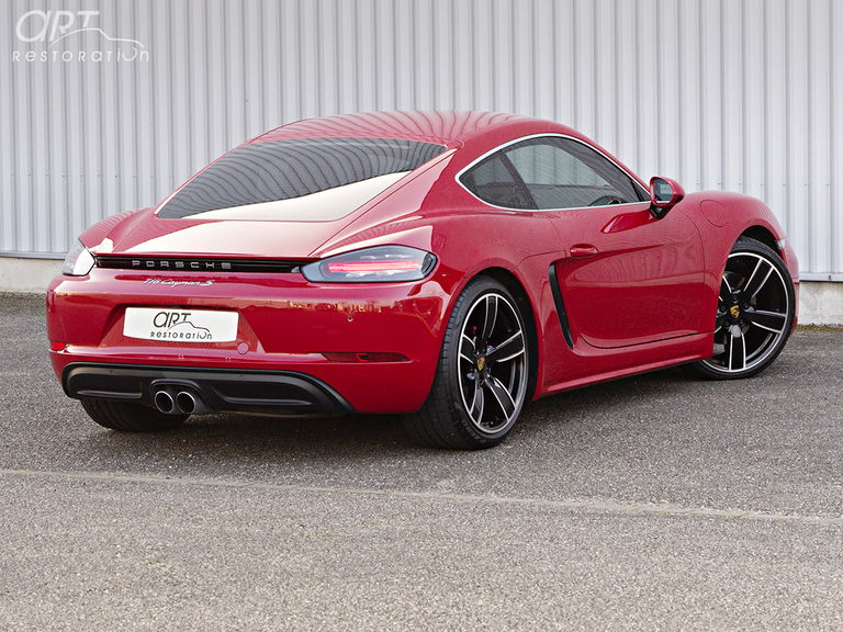 Porsche 718 Cayman S