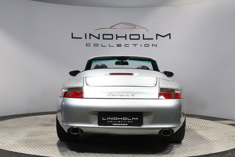 Porsche 996 Carrera 4