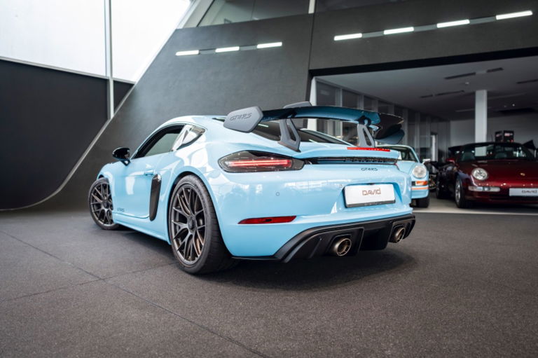 Porsche 718 Cayman GT4 RS