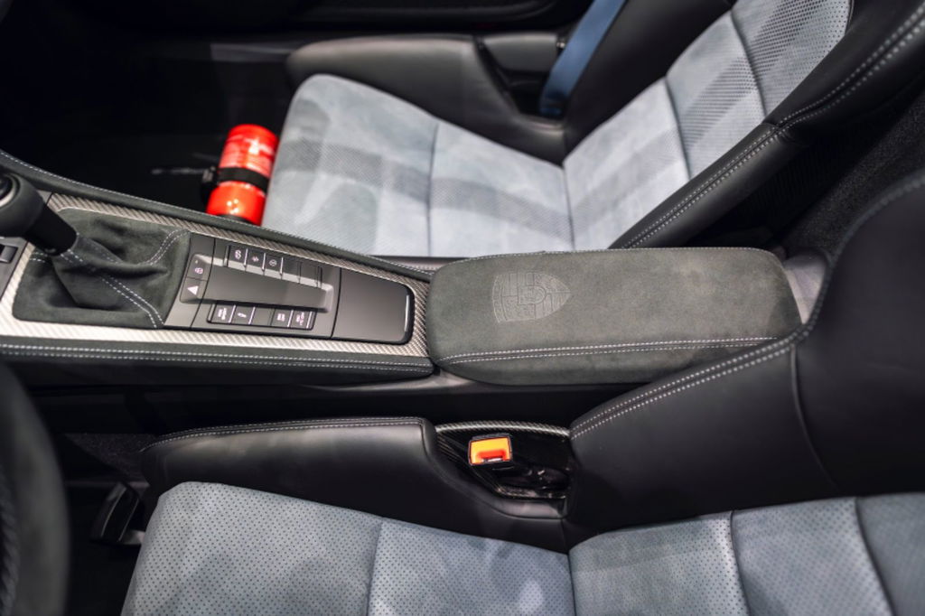 Porsche 718 Spyder RS