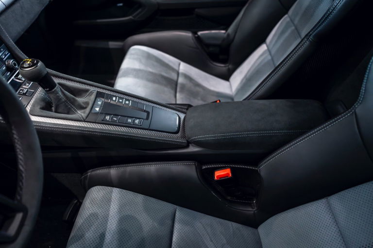 Porsche 718 Cayman GT4 RS