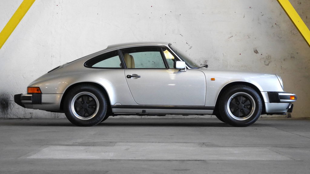 Porsche 911 Carrera 3.2